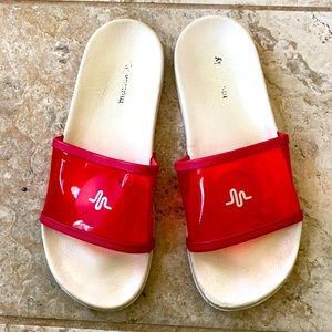 Girls tik tok slides size 4/5. Used.